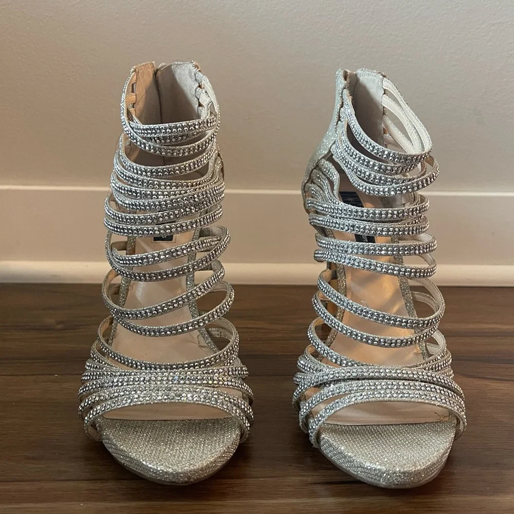 INC International Concepts Women’s Silver Rhinestone Heels Pumps - 8.5 - Picture 2 of 4